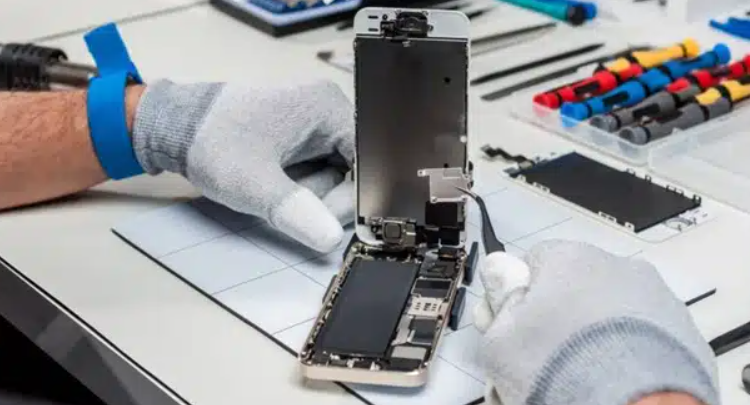 Nghề Sửa Chữa iPhone – Samsung: Cơ Hội Vàng Trong Thời Đại Công Nghệ