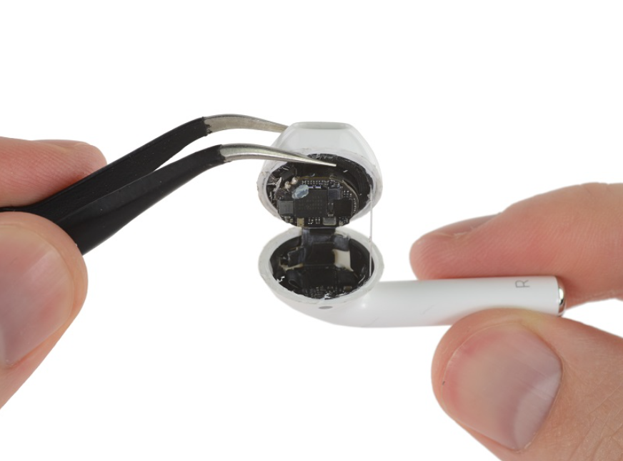 Tầm Quan Trọng của AirPods và Các Lỗi Thường Gặp Khi Sửa Chữa AirPods