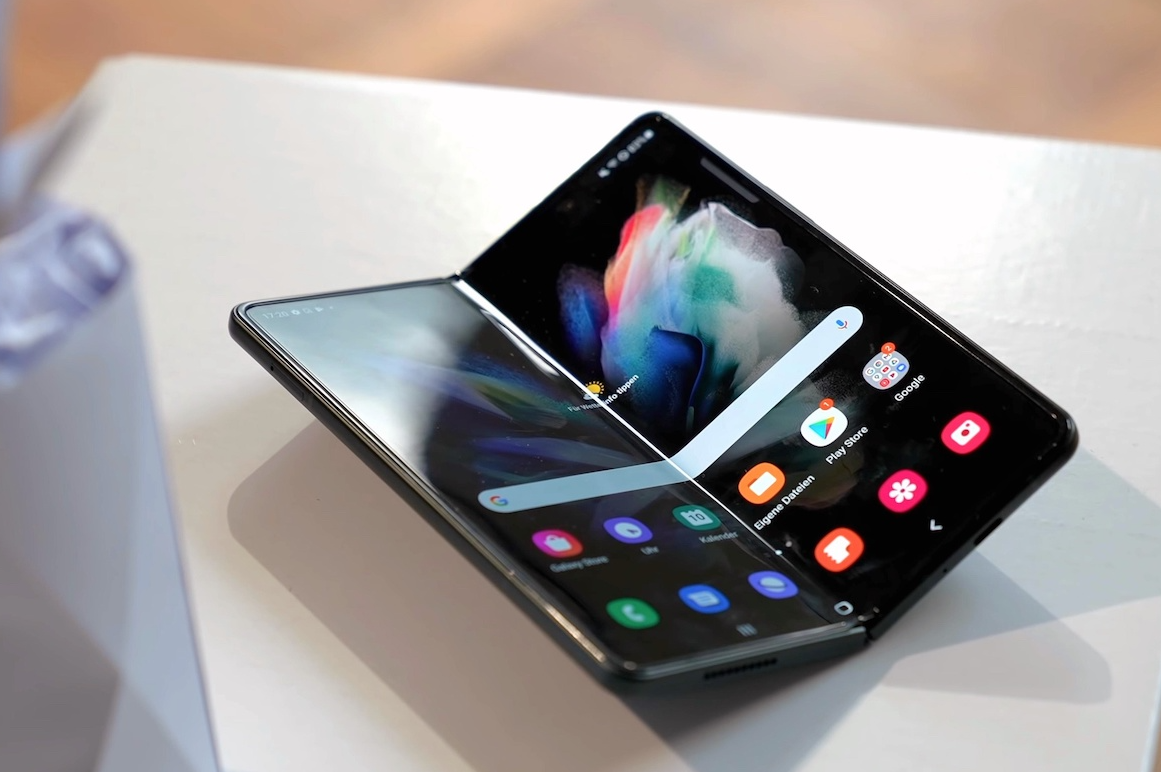 Hỏng Cáp Gập Z Fold 5? Đừng Lo, Mtech24h Xử Lý Gọn Lẹ, Xong Ngay!a