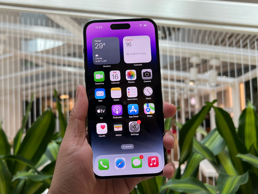 Tình Trạng iPhone Lỗi Màn Hình Xanh/Trắng Giải Pháp Tối Ưu Tại Mtech24h