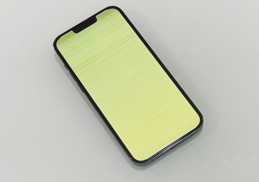 iPhone 12 Pro Bị Trắng Xanh Màn – Có Cần Thay Mới Màn Hình Không?