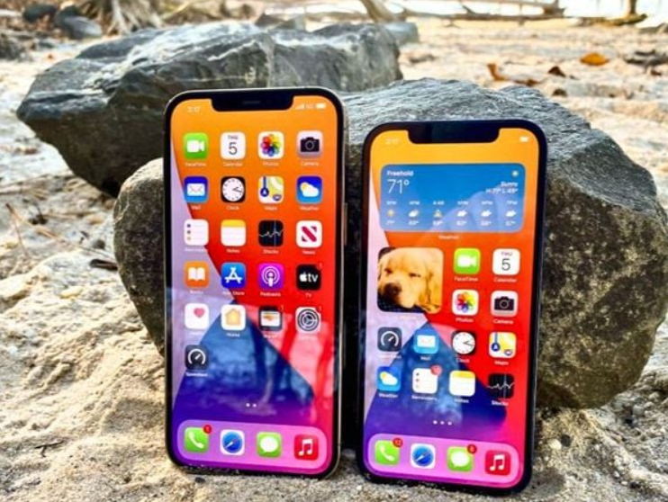 iPhone 12 Pro Bị Trắng Xanh Màn – Có Cần Thay Mới Màn Hình Không?