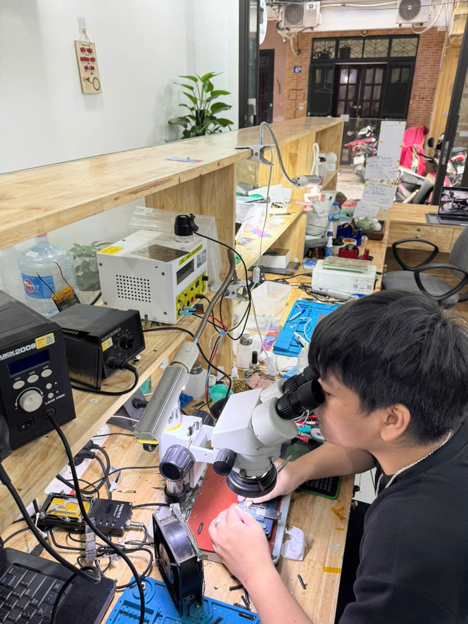 iPhone 14 Pro Bị Lỗi Màn Hình – Mtech24h Sửa Nhanh, Bảo Hành 3 Tháng