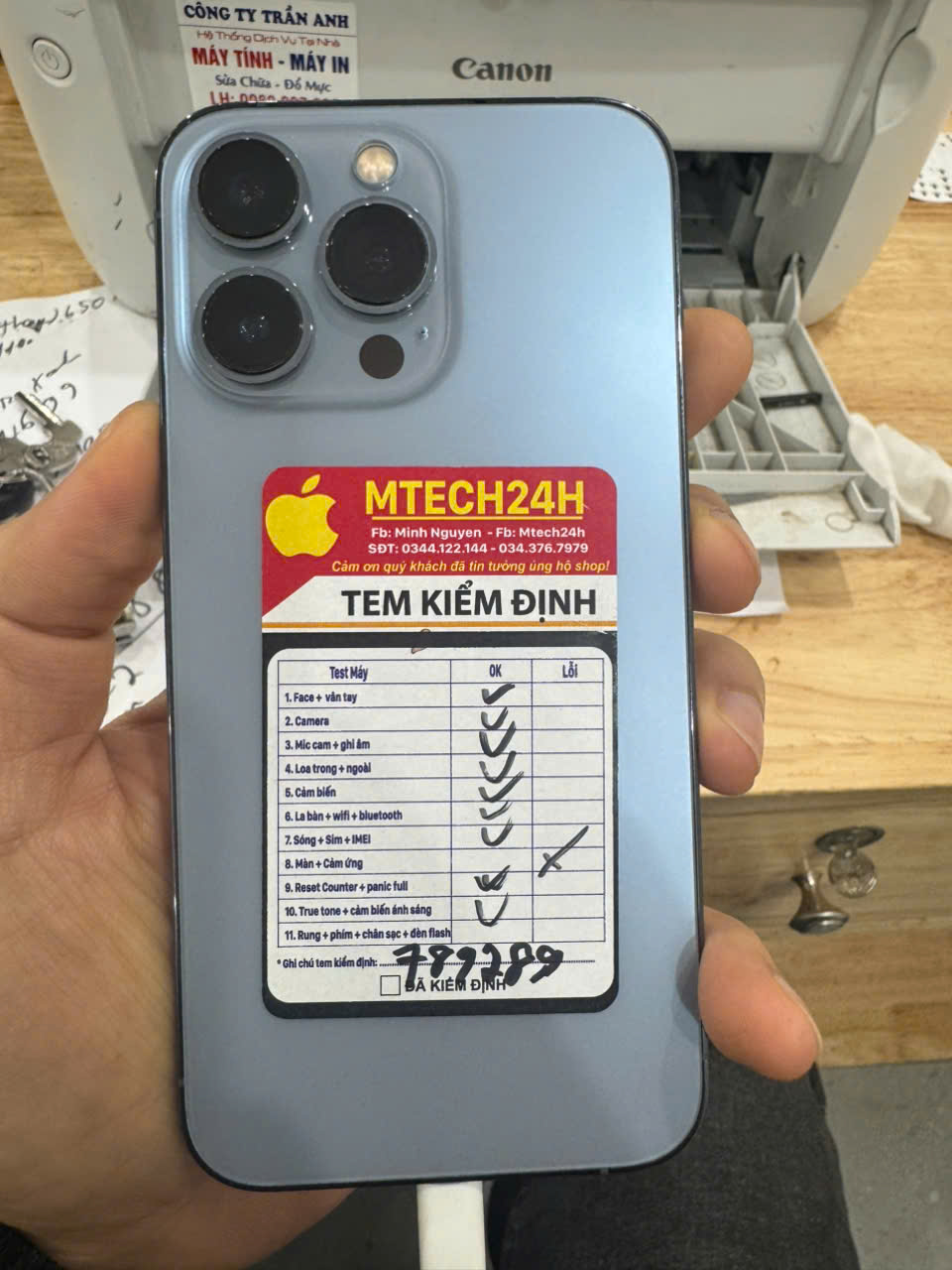 Cách Xử Lý iPhone Bị Màn Xanh Trắng Nhanh Gọn Tại Mtech24h – Chỉ Với Ép Cáp