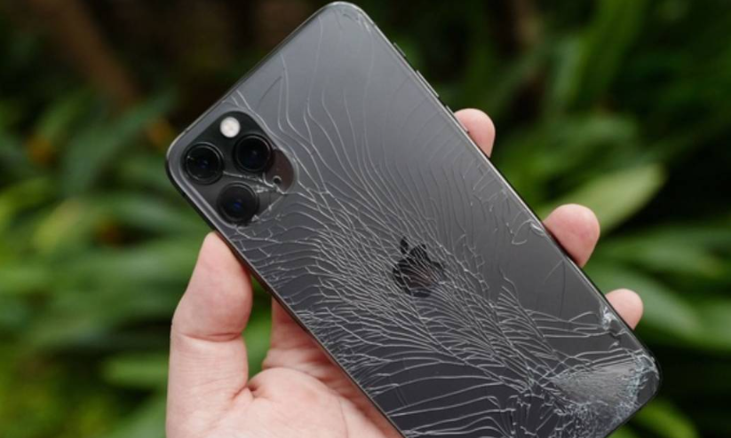 Điện Thoại iPhone Bị Màn Hình Xanh Lá Là Bị Gì?