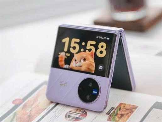 Máy Vivo X Flip Bị Sập Nguồn Đột Ngột Có Phải Thay Cáp Không?